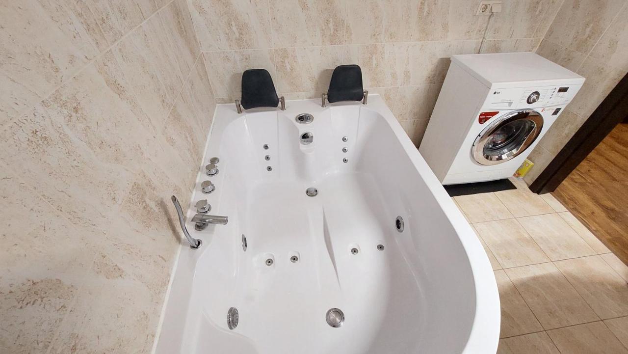 3 Bedrooms Arcadia Odesa Exterior foto